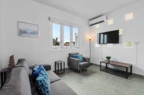 Beach House With Nice Pool Free Parking